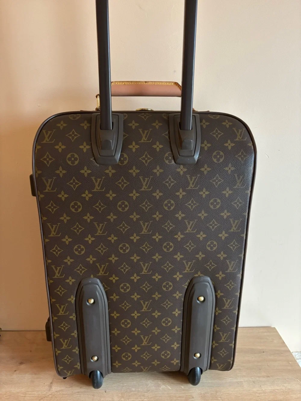 Authentic Louis Vuitton pegase 55 monogram carry on suitcase - Picture 6 of 8